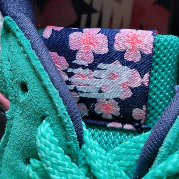 New Balance 57/40 Emerald Sky/Natural Indigo/Bubble Gum Sneakers - Picture 8 of 12